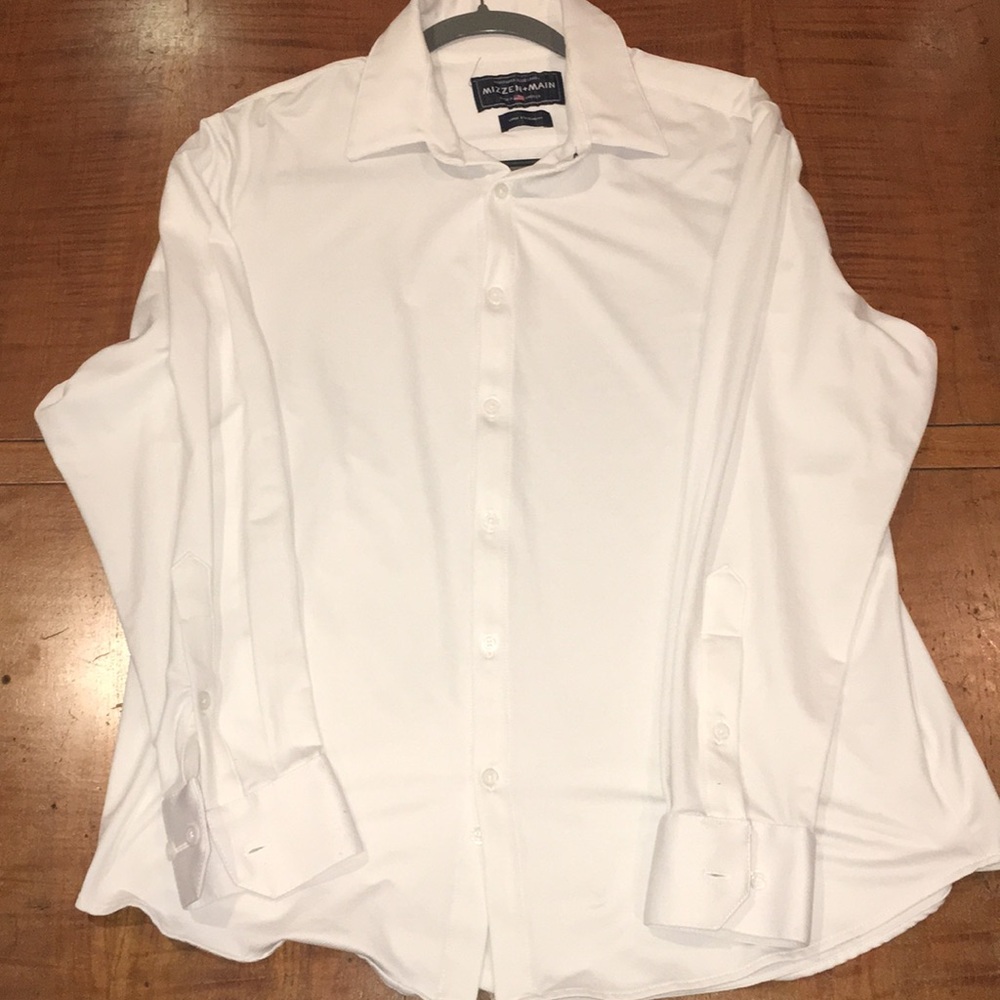 Mizzen + Main button down